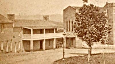 An exterior view of the old 小黄鸭视频 hospital in 1890